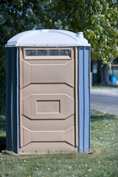 Portable Toilet Options We Offer in Senoia, GA